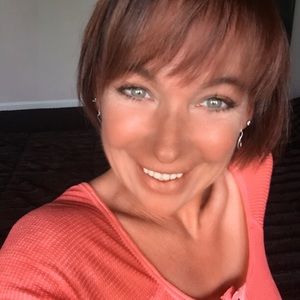 Meet your Posher, Annette